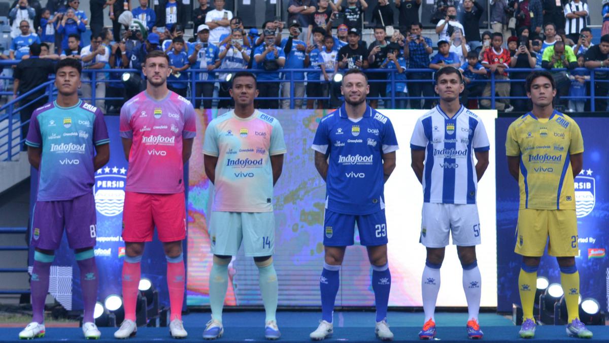 Jersei Baru Persib Diluncurkan, Marc Klok dan Teja Paku Alam Puji Desain Penuh Maknanya