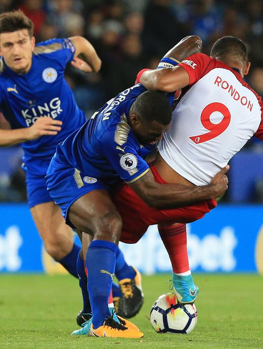 Foto Riyad Mahrez Selamatkan Leicester Dari Kekalahan Inggris Bola Com