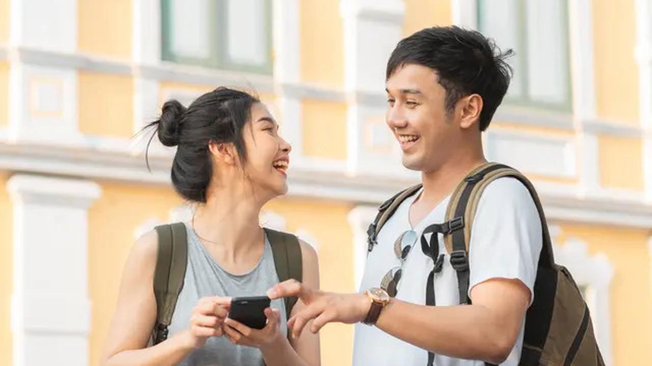 7 Tanda Seseorang Ingin Dekat Denganmu tapi Takut Ditolak
