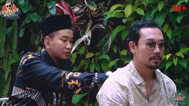 Denny Sumargo diruqyah Ustaz Muhammad Faizar (YouTube/CURHAT BANG Denny Sumargo)