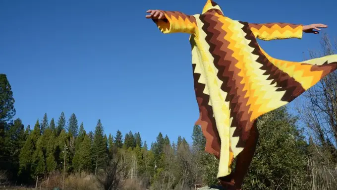 Selimut Nenek Bisa Dijadikan Baju Ciamik? Ini 16 Potretnya