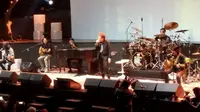 Eet Sjahranie Ceritakan Pengalaman Gantikan Posisi Ian Antono di God Bless: Kayak Kena Bom