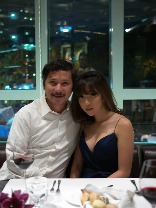 Selain memenuhi janjinya pada istrinya, Gading juga sadar betul jika rokok bisa menimbulkan berbagai penyakit yang akan berdampak pula bagi keluarga kecilnya. (Instagram/gadiiing)