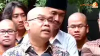 [VIDEO] Ratu Atut Tersangka, Warga Banten Gunduli Kepala