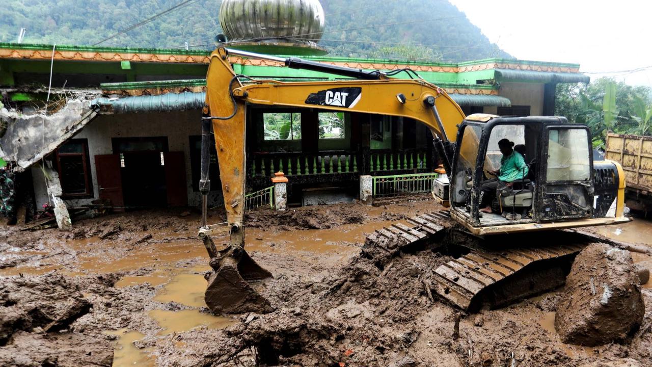 Banjir bandang dan tanah longsor di Karo