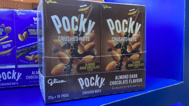 Pocky Almond Dark Chocolate