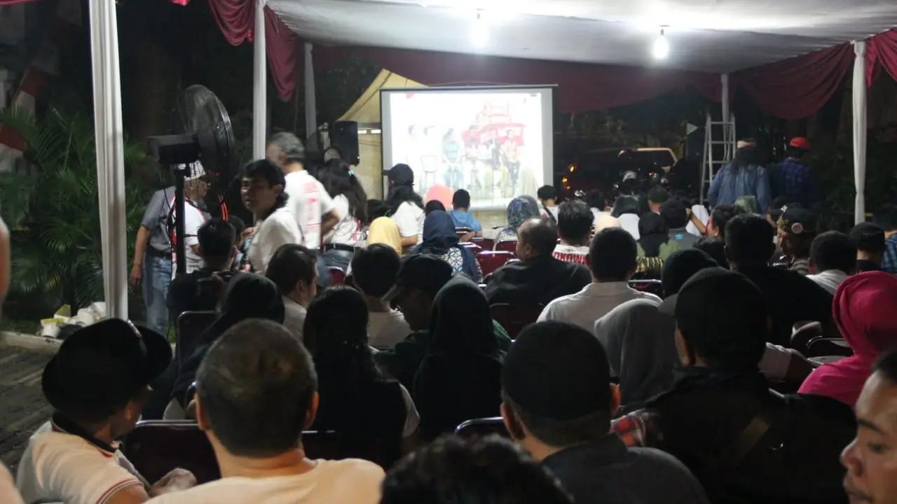 Acara nobar yang dibuka untuk umum ini memancing antusias elemen masyarakat yang mendukung Jokowi-Ma'ruf Amin. (Ist)
