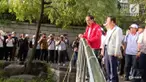 Presiden Jokowi menyampaikan kekaguman pada kejernihan sungai Cheonggyecheon, padahal lokasinya di tengah kota metropolitan. Ia pun tertarik melakukan hal sama pada sungai di Indonesia.