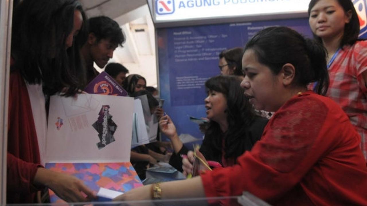 Begini padatnya ribuan pencari kerja di Job Fair GBK