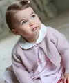 Tepat setahun yang lalu, putri kecil kedua pasangan Kate Middleton dan Pangeran William tengah merayakan hari ulang tahun. Kini, usia Princess Charlotte menginjak 1 tahun. (viainstagram@kensingtonroyal/Bintang.com)