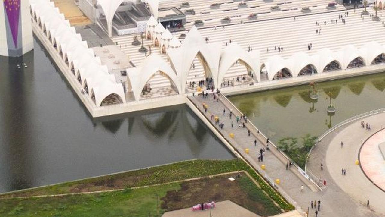 7 Masjid Unik yang Bisa Jadi Tempat Wisata Religi Jelang Akhir Tahun