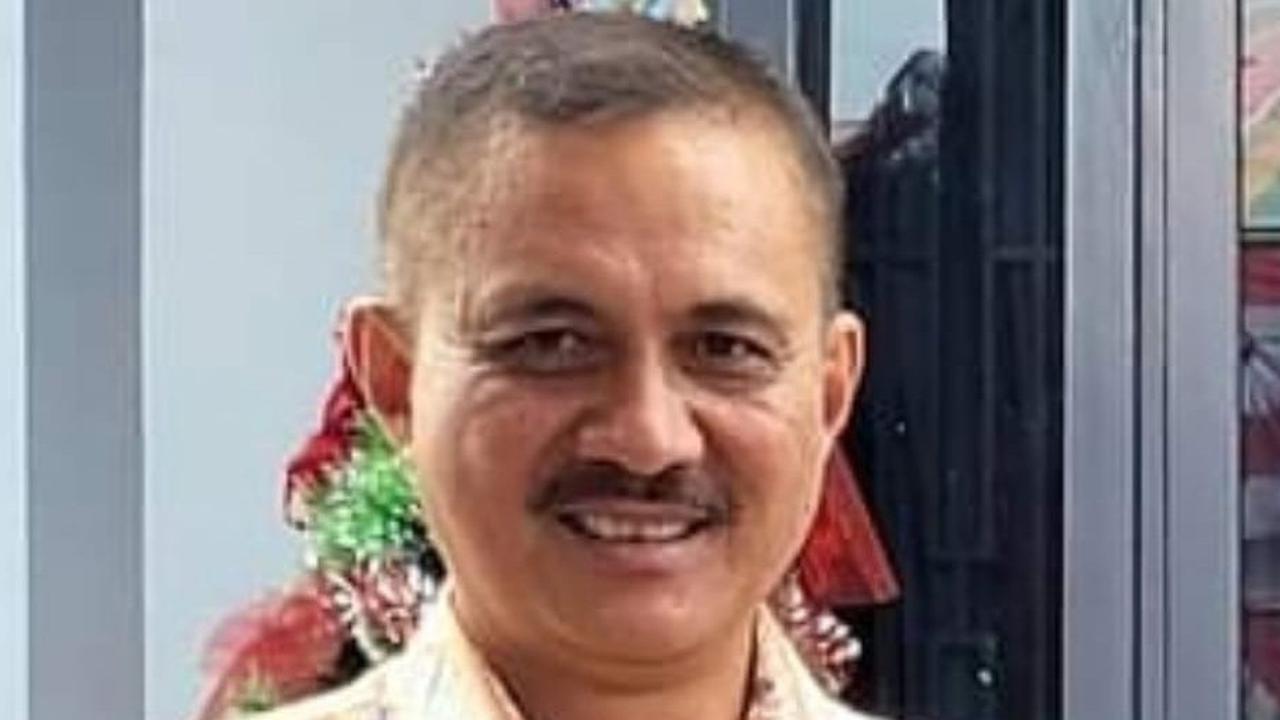 Denny Tuejeh si Mr Smile, dari Anak Sopir Angkot hingga Calon Wakil Gubernur Sulut 2024