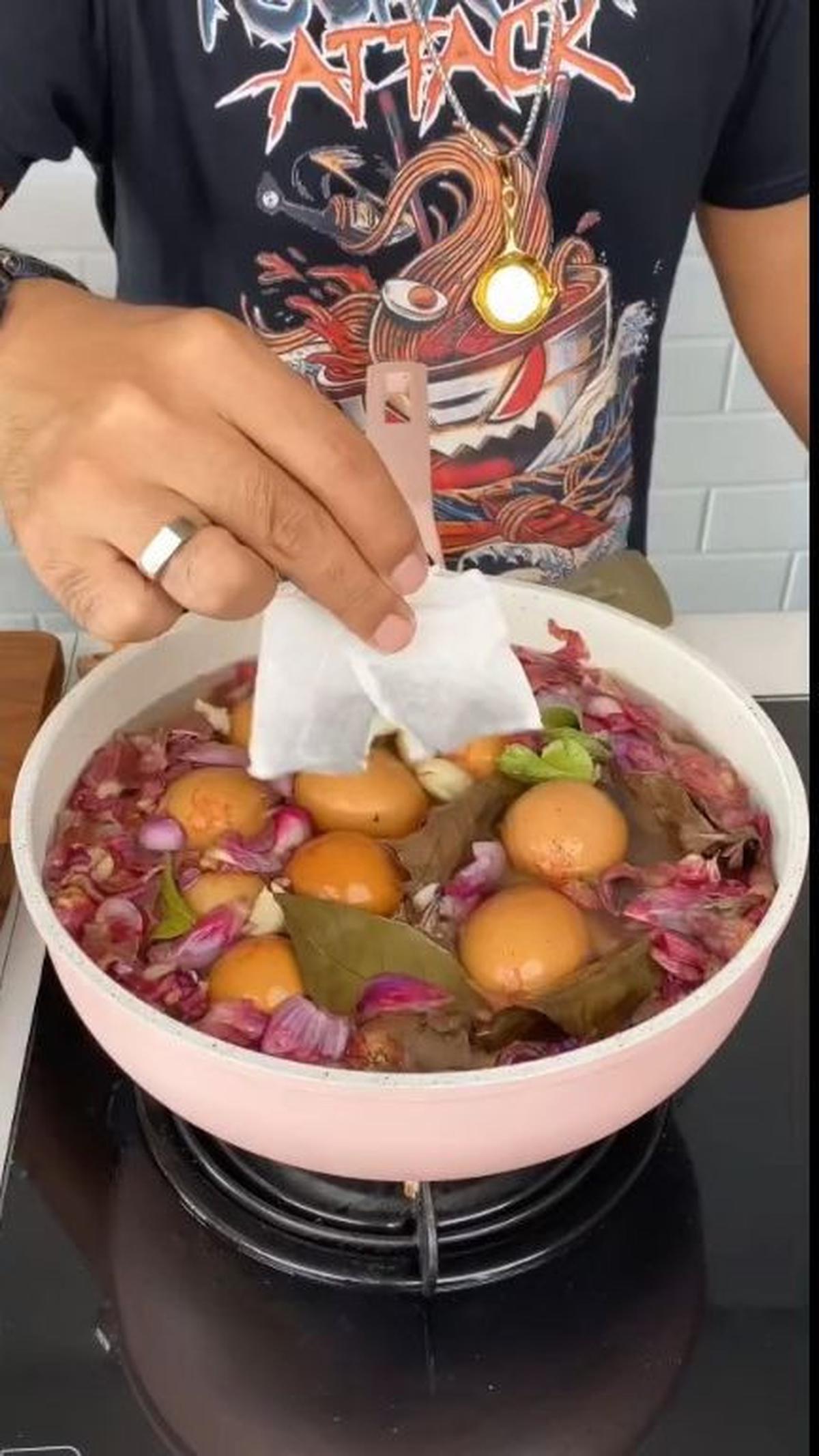 Masukkan Telur