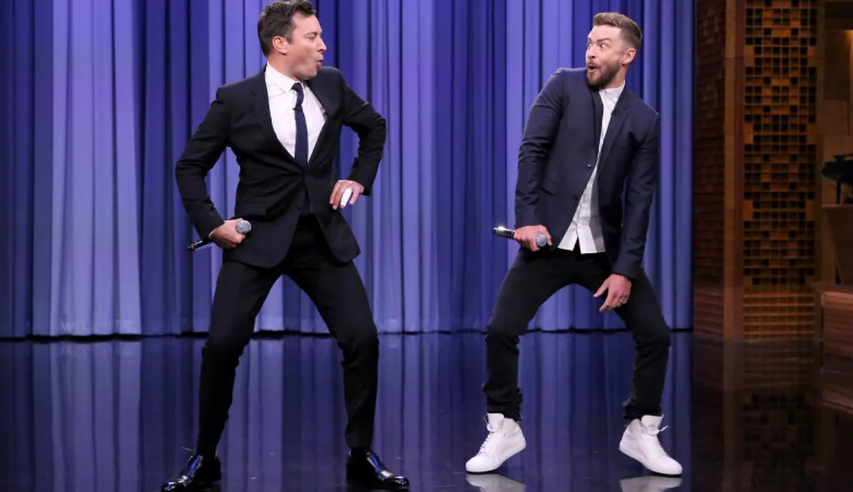 Dilansir dari US Magazine JT dan Fallon bikin heboh dengan medley History of Rap di Late Night pada September 2010. (Douglas Gorenstein/Getty Images/USMagazine)