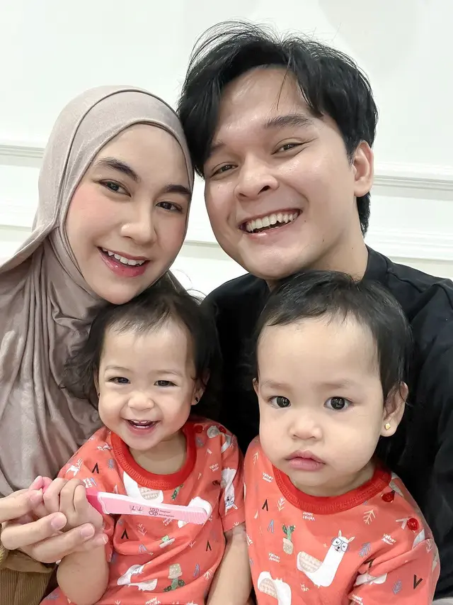 6 Potret Anisa Rahma Umumkan Si Kembar Bakal Punya Adik, Hamil Secara Alami