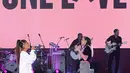 Konser bertajuk One Love Manchester untuk penggalangan dana ini telah  berlangsung pada 4 Juni 2017 waktu setempat. Konser ini ditujukan untuk membantu para korban ledakan bom di konser Ariana. (AFP/Bintang.com)