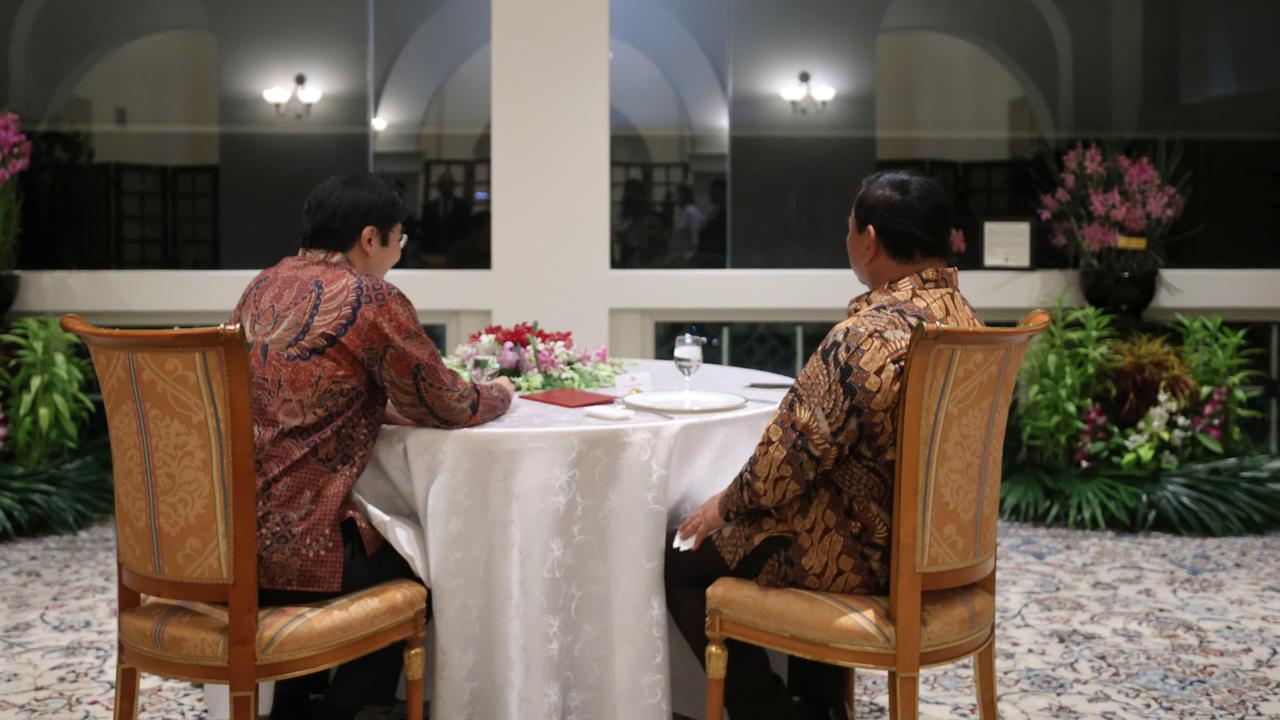 Kompak Berbatik, Prabowo-PM Singapura Private Dinner di Sri Temasek