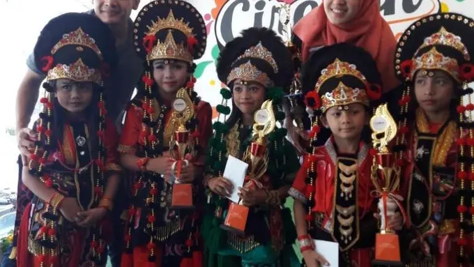 [Bintang] Dimas Seto-Dhini Aminarti