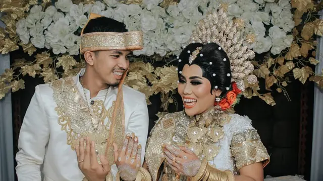 7 Potret Akad Nikah Pedangdut Jebolan D'Academy, Lesty Kejora Curi Perhatian