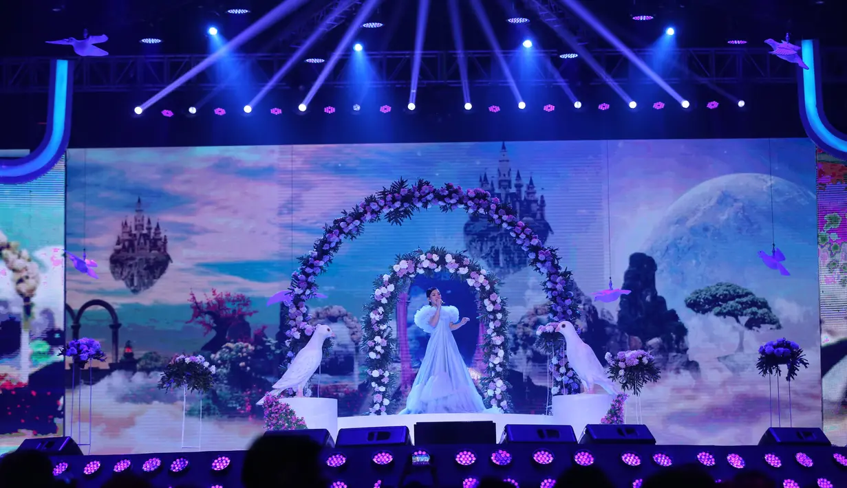 Syahrini HUT SCTV ke-29 (Adrian Putra/Fimela.com)