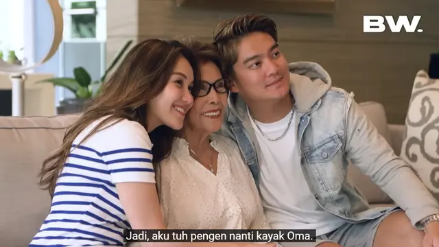 Sempat Takut, Ini 6 Momen Pertemuan Ayu Ting Ting dengan Oma Boy William