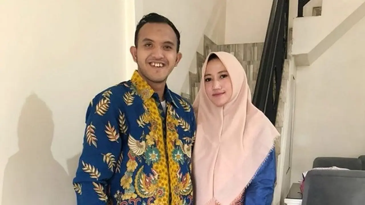 Diisukan Cerai, Ini 6 Potret Kenangan Caisar YKS dan Almaratu Intan