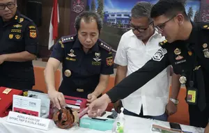 Modus Warga India Selundupkan 1,5 Kg Emas