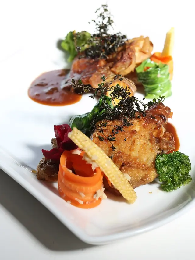 [Bintang] Spicy Salmon Teriyaki Hingga Chicken Steak Jadi Makanan Wajib Jika Berkunjung ke Restoran Kece yang Ada di Sudirman Ini