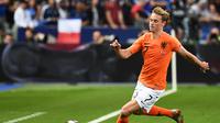 Wonderkid Belanda yang main di Ajax Amsterdam, Frenkie de Jong (Anne-Christine POUJOULAT / AFP)