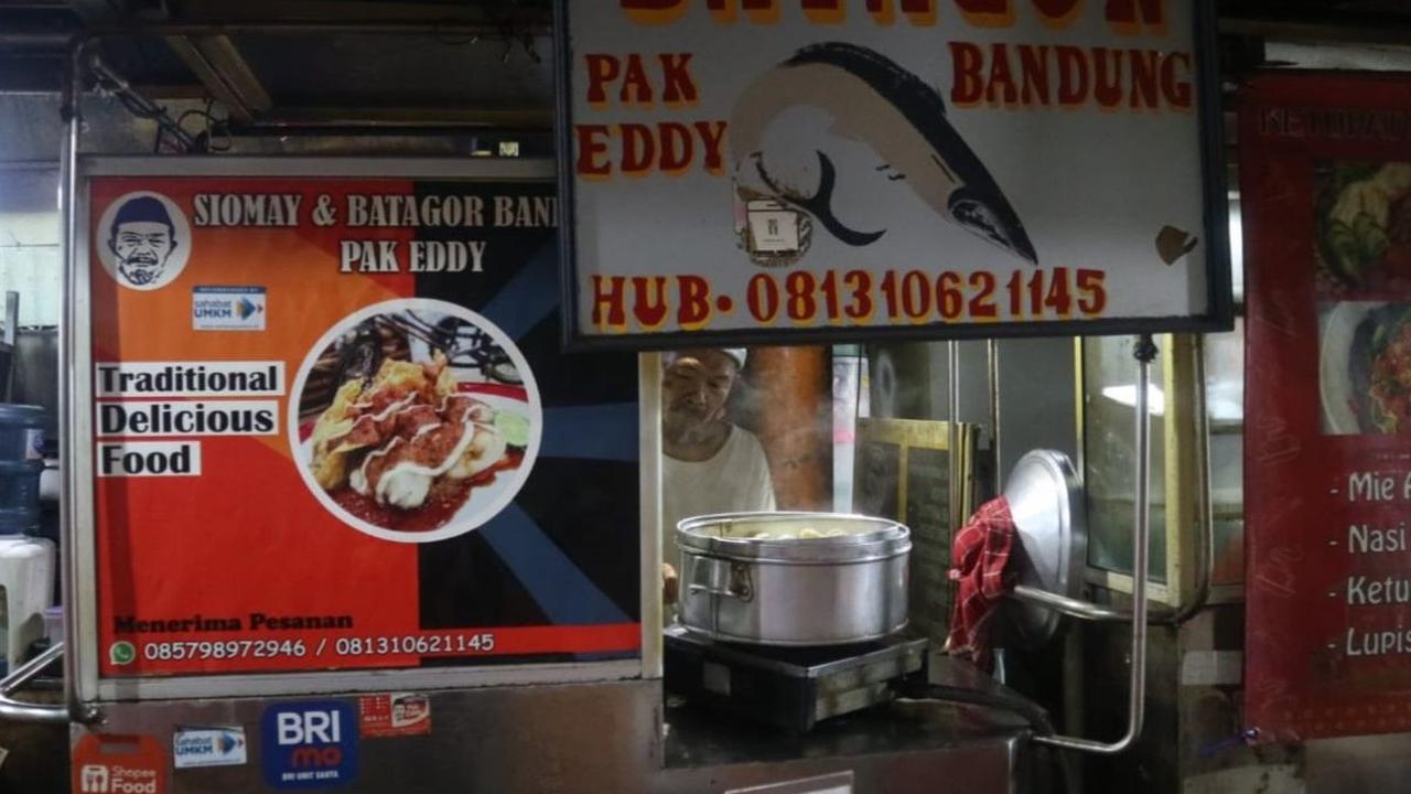 "Terbantu untuk menabung karena mereka jarang pegang uang cash. Bapak senang istilahnya kita belajar menabung, ada yang mau tawaran pelanggan," tutup Eddy.<br>