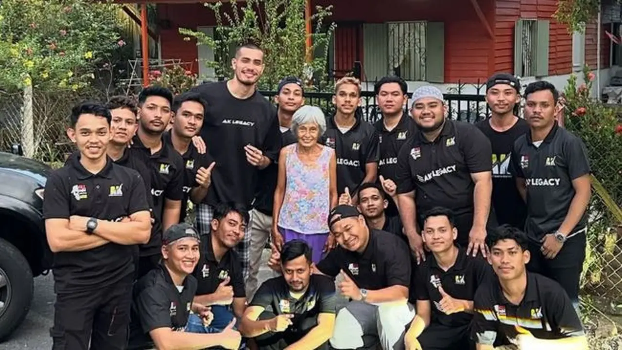 Penuh Kesedihan, Aisar Khaled Bagikan Momen Bersama Karyawannya asal Aceh yang Baru Berpulang  (instagram/aisar_khaledd).