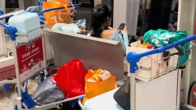 Viral Gempar: Wanita Diduga Menghuni Bandara KLIA Selama Setahun