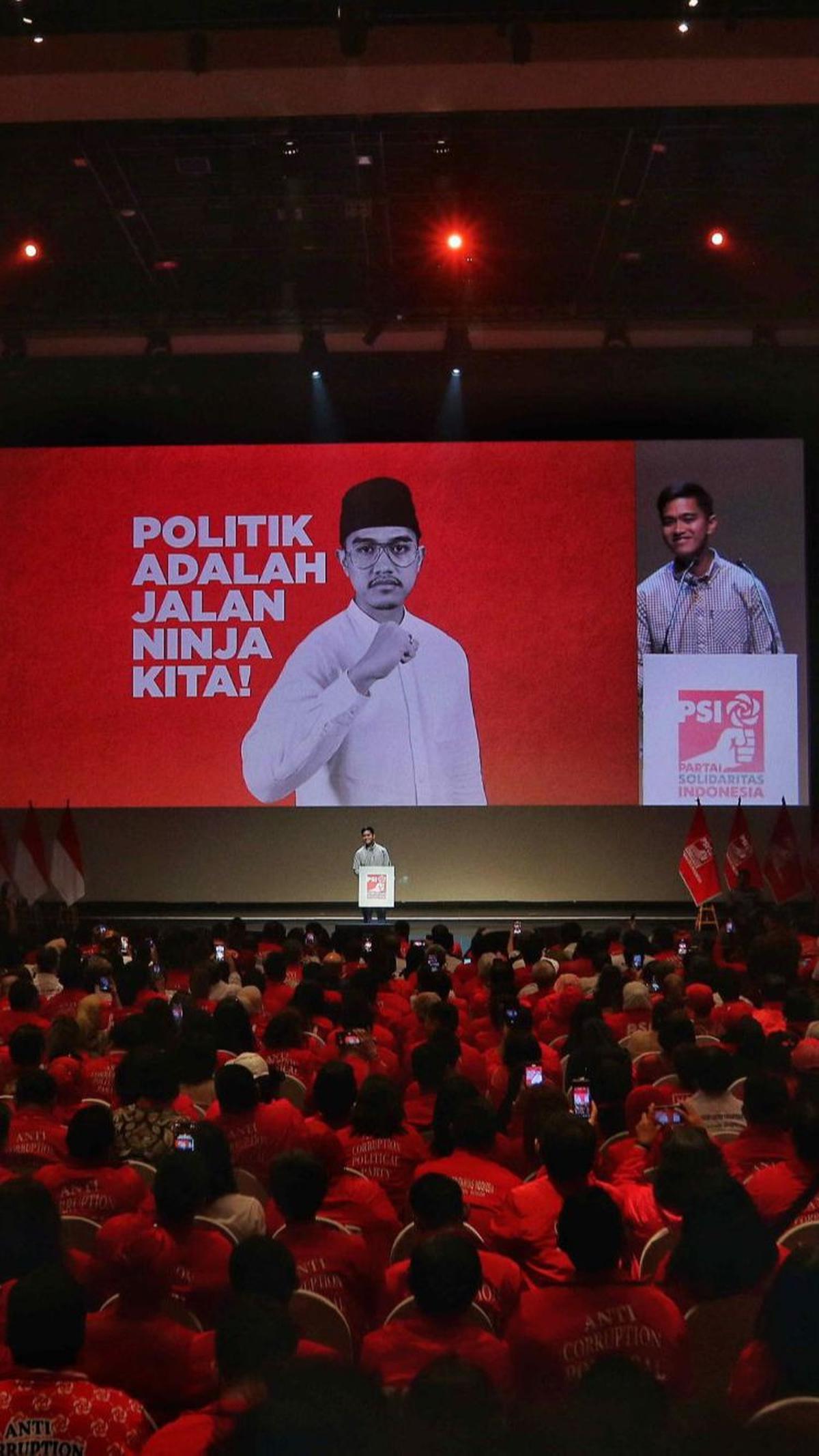 “Terima kasih yang amat sangat dalam pula, selain diterima sebagai anggota, saya pun didaulat menjadi nakhoda dalam bahtera bernama PSI,” kata Kaesang.