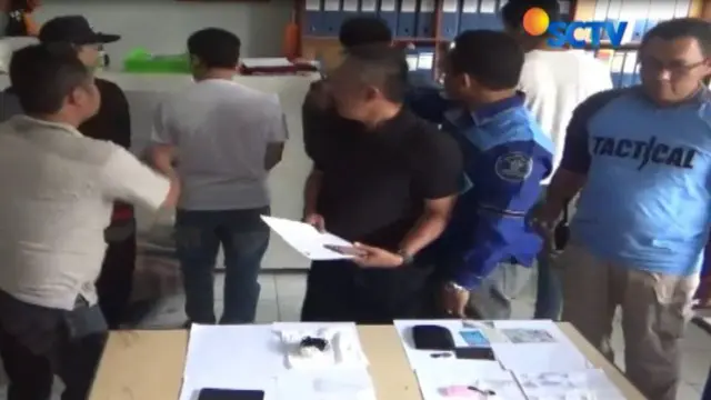 Petugas Lembaga Pemasyarakatan Narkotika Kelas II A di Kawasan Bale Endah, Kabupaten Bandung menggagalkan penyelundupan narkotika jenis sabu dan obat terlarang.
