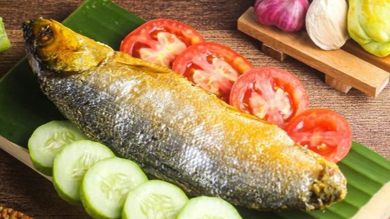 Ikan Bandeng Asap, Kuliner Khas yang Wajib Dicoba Saat Ke Kabupaten Sidoarjo