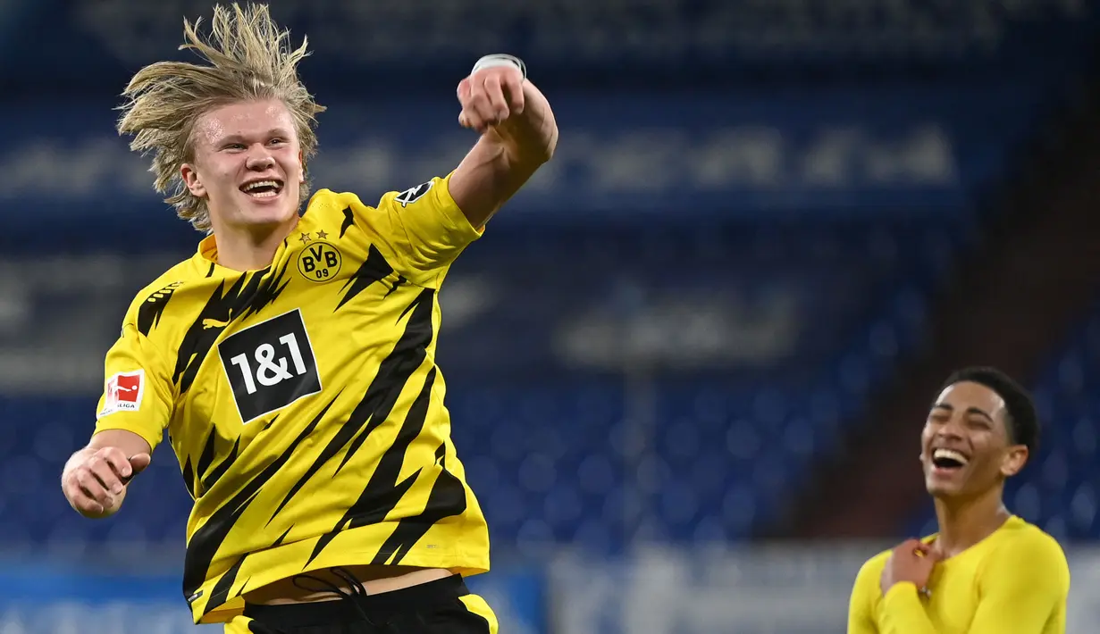 Erling Haaland mengalami kenaikan nilai banderol sebanyak 30 juta euro. Pemain andalan Borussia Dortmund tersebut tercatat memiliki kisaran harga sebesar 100 juta euro di awal tahun 2021 dan meroket menjadi 130 ribu euro. (Foto: AFP/Pool/Ina Fassbender)