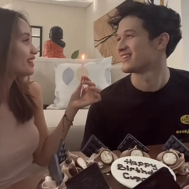 Potret Vasco merayakan ulang tahunnya bersama Cinta Laura, sumber Tiktok: @Nyunyu Joea
