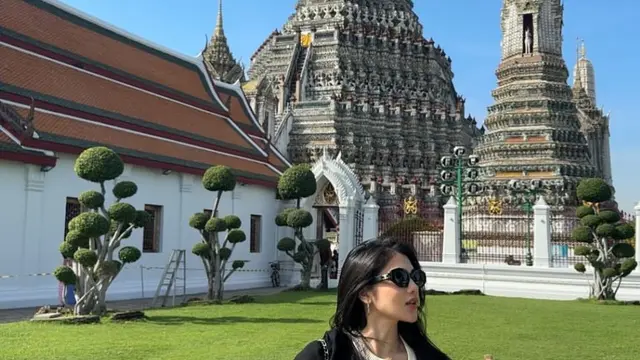 Potret Davina Karamoy Liburan di Thailand (credit: https://www.instagram.com/davinaakaramoy/)