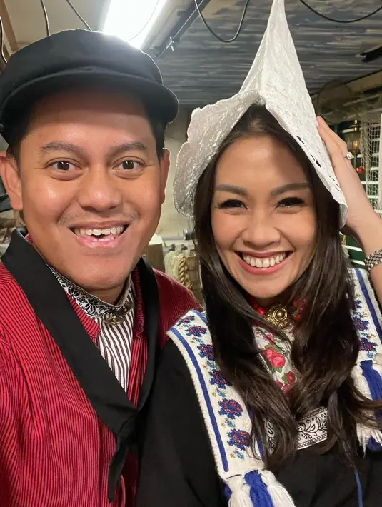 [Instagram/melanieputria]