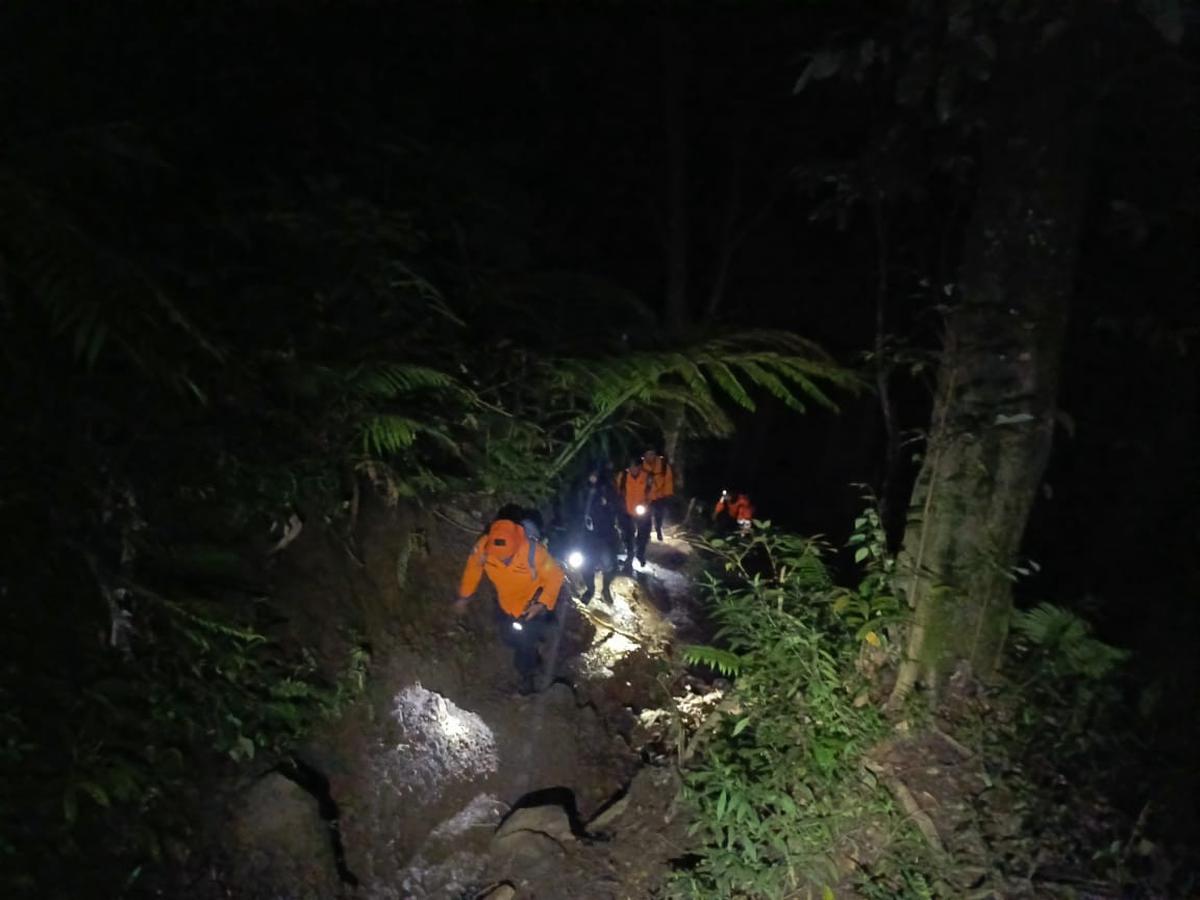 ibu dan anak hilang di gunung batukaru bali
