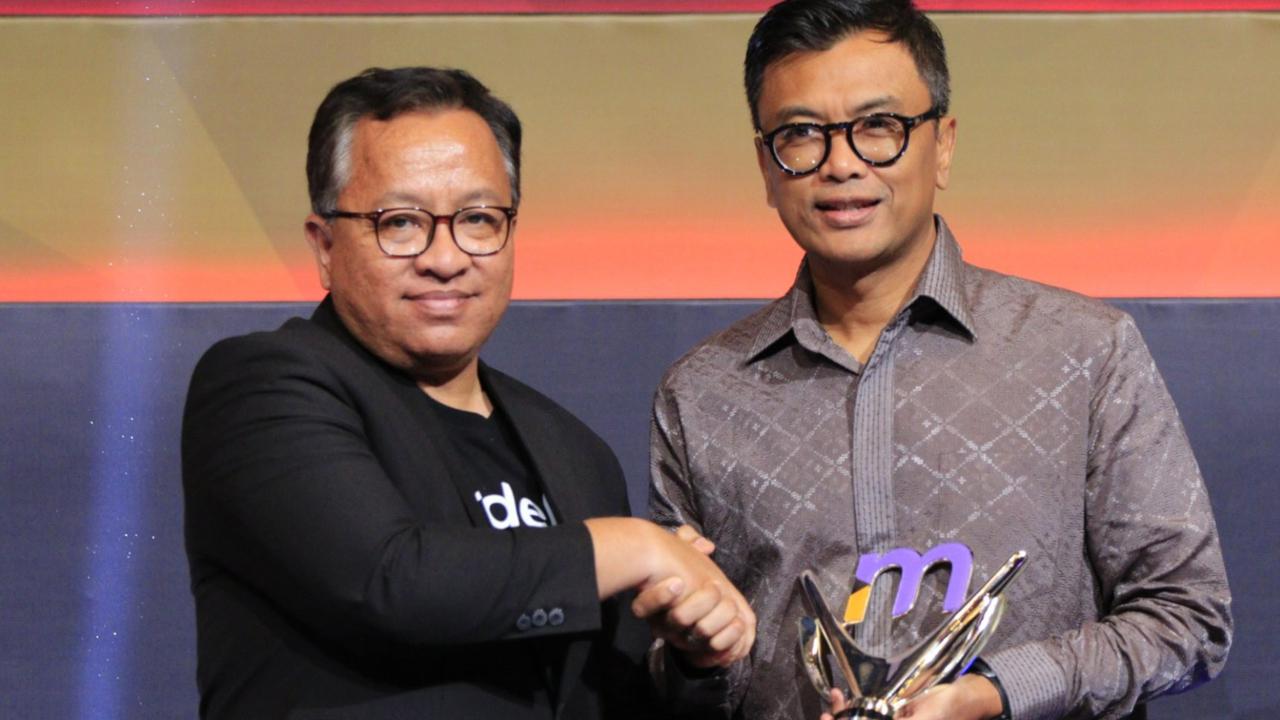 PT. Sarana Multi Infrastruktur Raih Merdeka Awards 2024 Berkat Program CSR Untuk Negeri