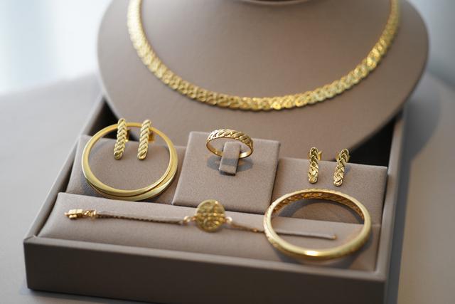 Daftar Harga Emas Perhiasan Hari Ini di Raja Emas dan Laku Emas