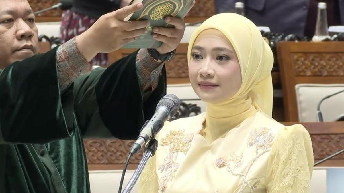 Adela Kanasya Adies Resmi Dilantik Jadi Anggota DPR Gantikan Adies Kadir
