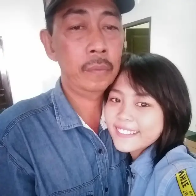 6 Potret Kedekatan Selfi LIDA dengan Mendiang Ayahnya, Penuh Kenangan