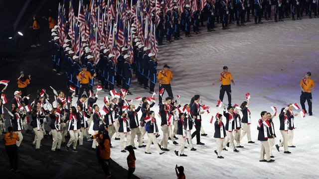 Bendera Indonesia Terbalik Di Sea Games Menpora Protes Sea Games Bola Com