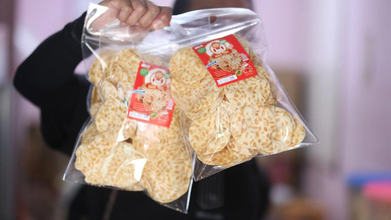 FOTO: Keripik Tempe Keramat Pela Tembus Pasar Mancanegara