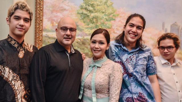 Top 3 Berita Hari Ini Gaun Pengantin Maia Estianty Yang Menawan Lifestyle Liputan6 Com