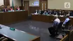 Saksi Kabul Riwanto dan Welfridus Korbaho memberikan keterangan saat sidang kasus suap pengadaan pesawat dan mesin pesawat di PT Garuda Indonesia dengan terdakwa Emirsyah Satar dan Soetikno Soedarjo di Pengadilan Tipikor Jakarta, Kamis (30/1/2020). (Liputan6.com/Angga Yuniar)