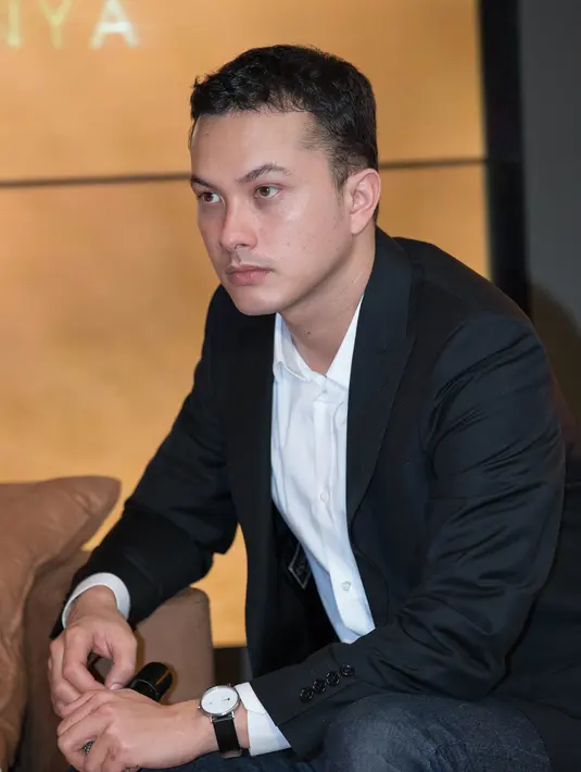 "Ya bisa dibilang, AADC adalah film yang membuka karir saya di perfilman Indonesia. Saya bangga sekali terlibat di film yang dicintai semua masyarakat, bahkan lintas generasi," papar Nicholas Saputra. (Dezmond Manullang/Bintang.com)