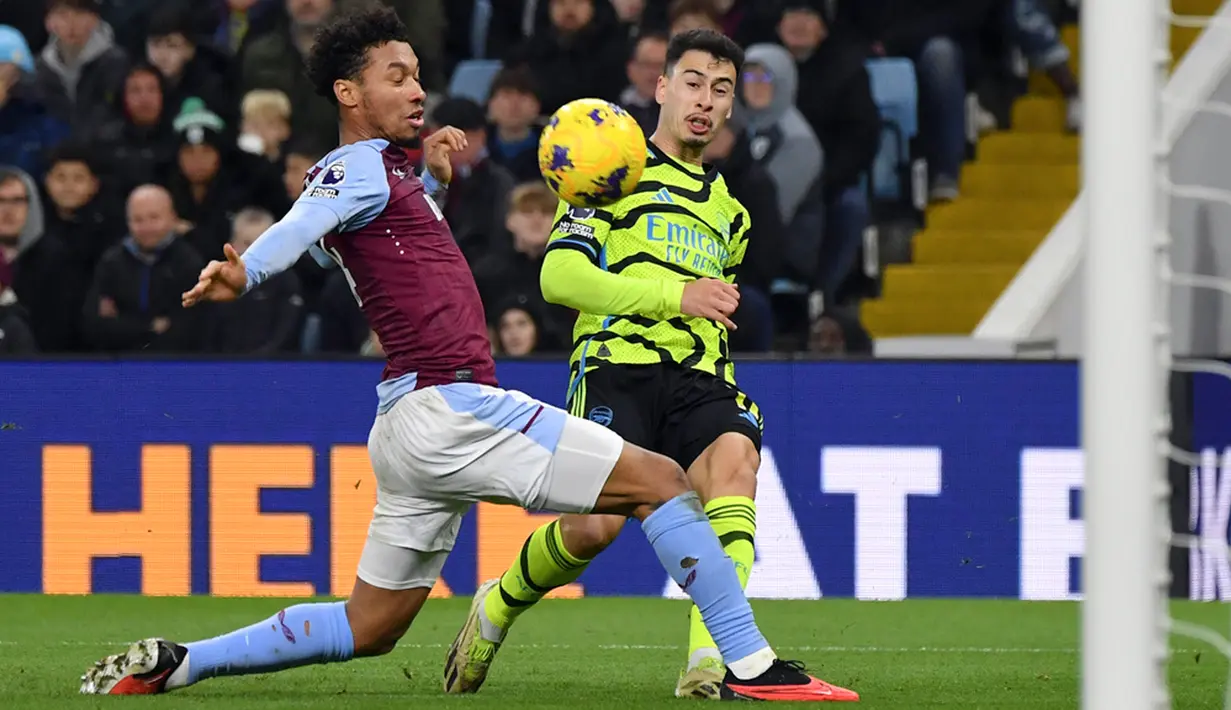 Untuk saat ini, Liverpool unggul 1 poin saja dengan 37 poin atas Arsenal dan Aston Villa yang juga sama-sama memiliki 36 poin. (AP Photo/Rui Vieira)